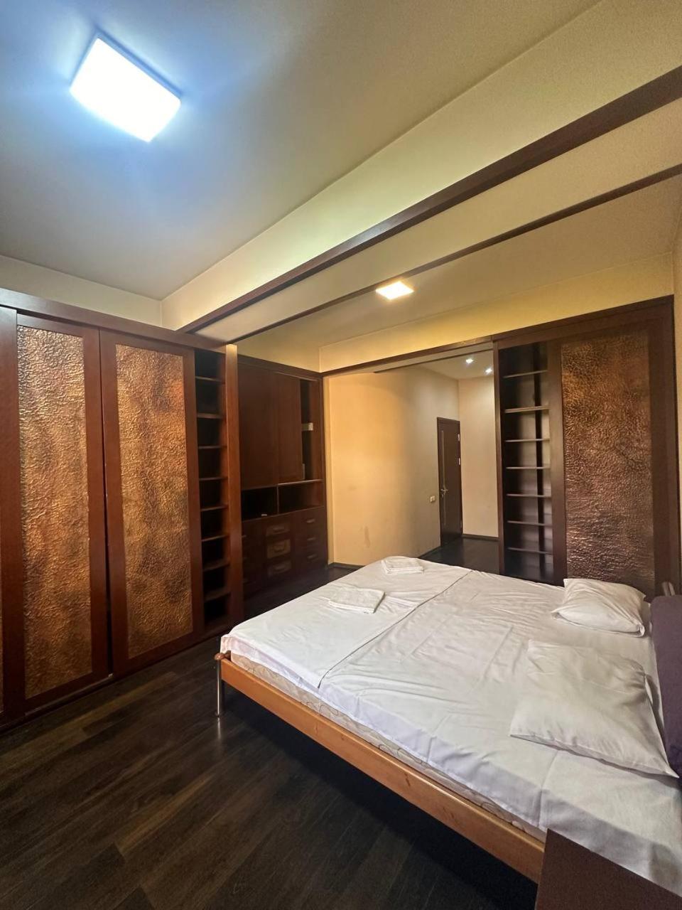 Hotel Costa Jerevan Buitenkant foto