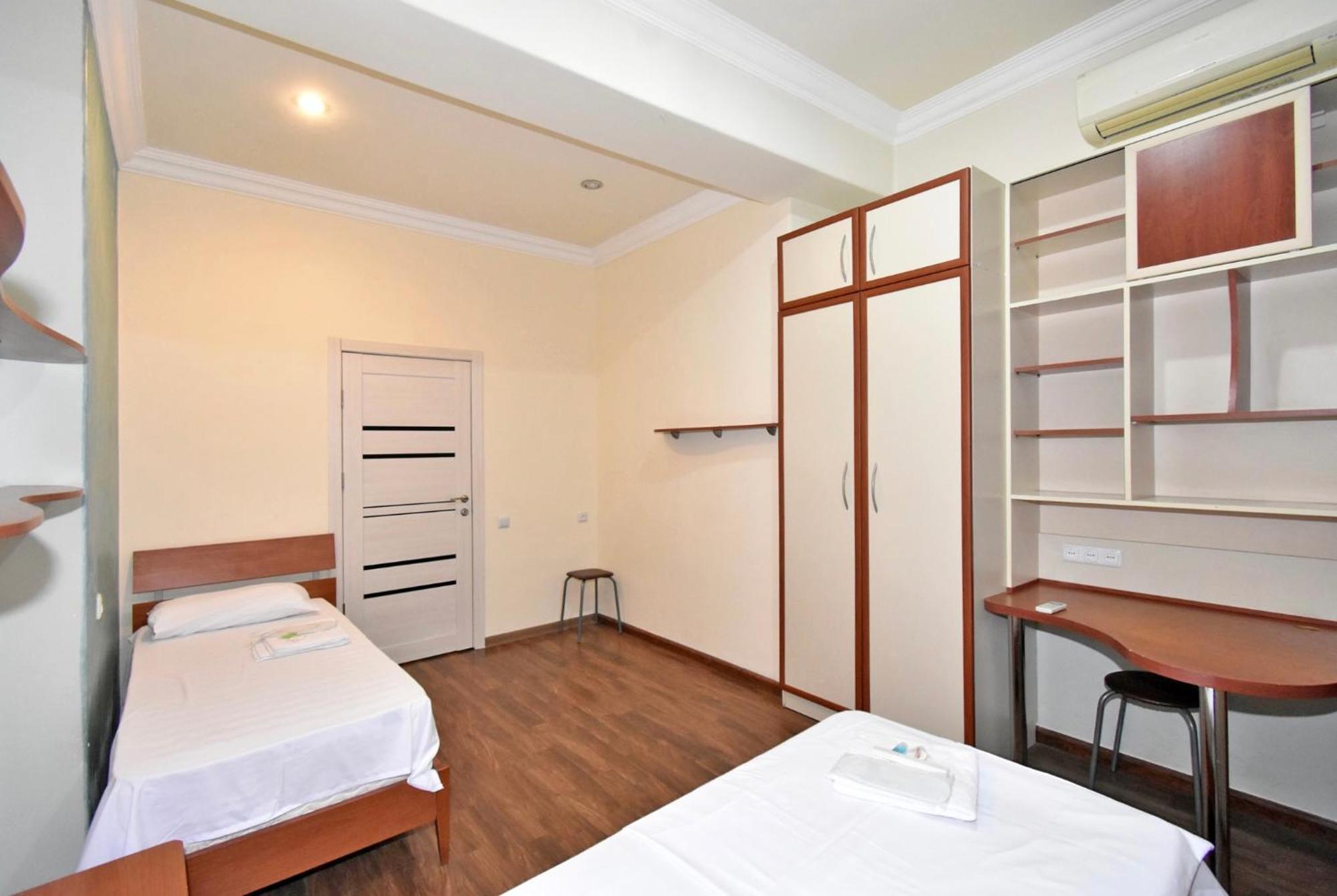 Hotel Costa Jerevan Buitenkant foto