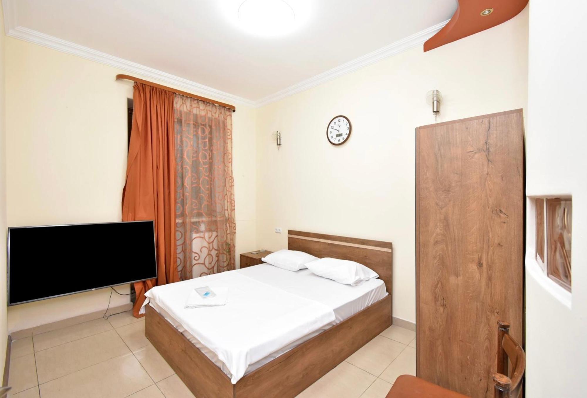 Hotel Costa Jerevan Buitenkant foto