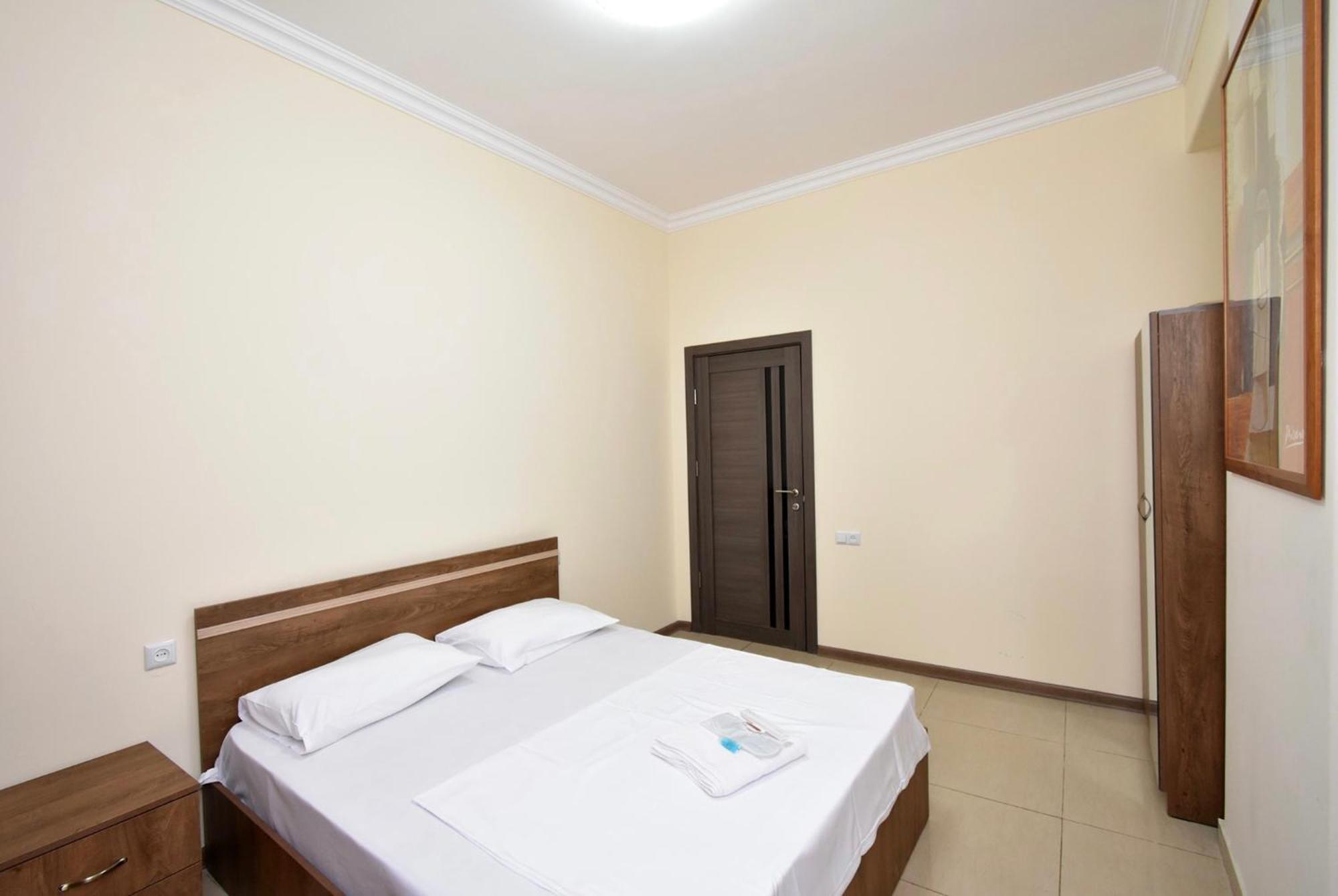 Hotel Costa Jerevan Buitenkant foto