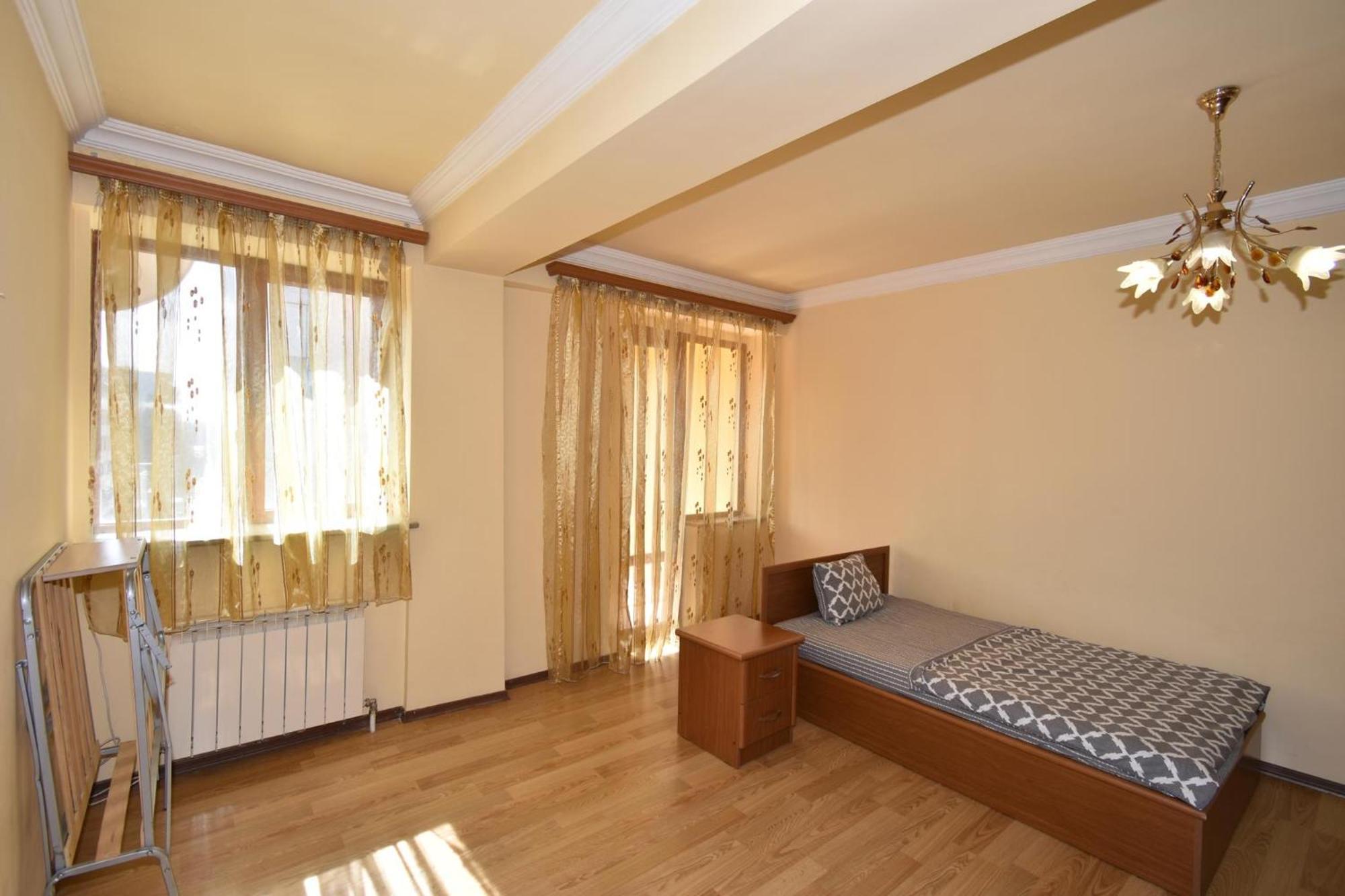 Hotel Costa Jerevan Buitenkant foto